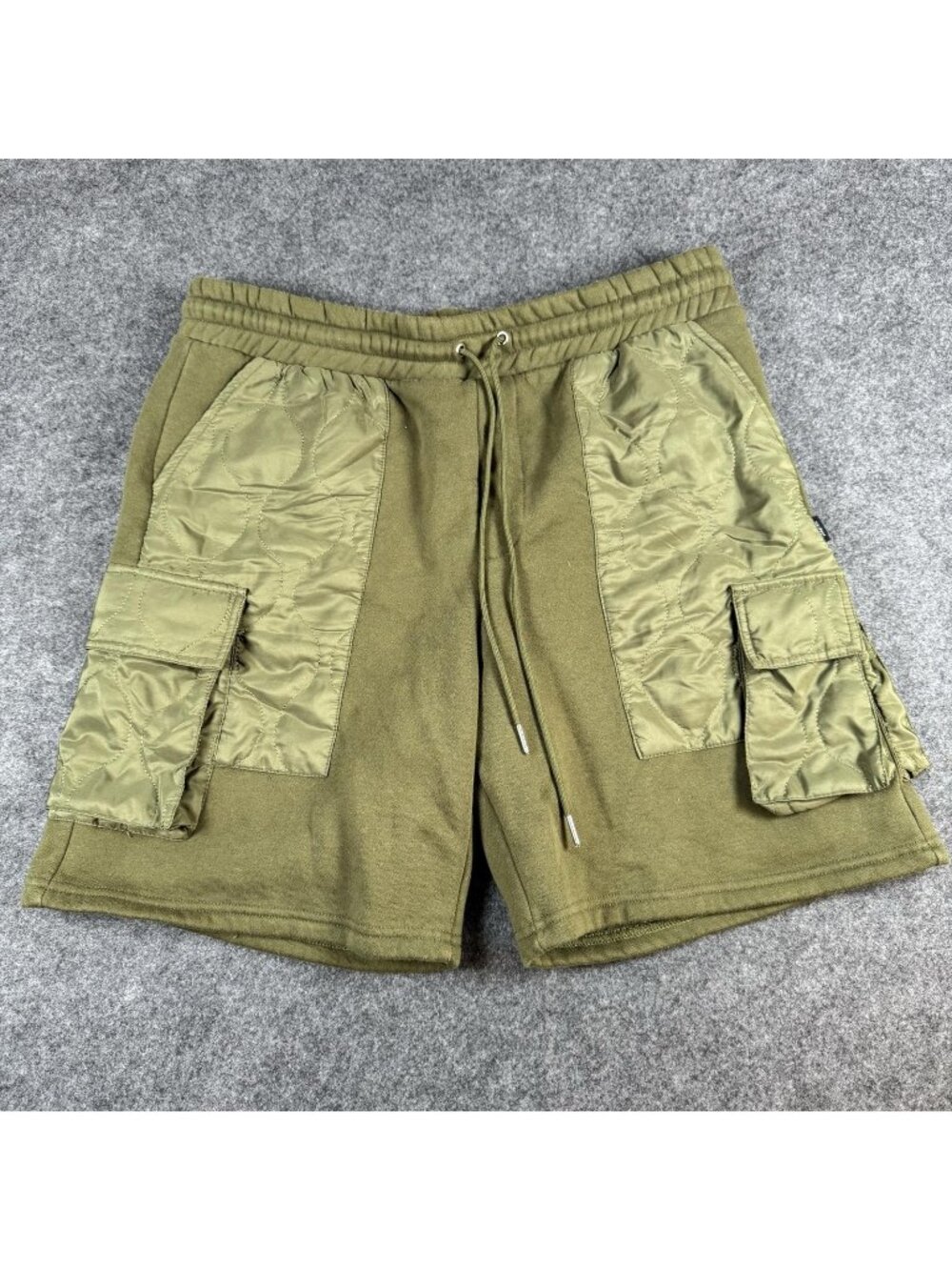 EPTM Shorts Mens Size XL Green Quilted Cargo Fleece Elastic Waist Pockets